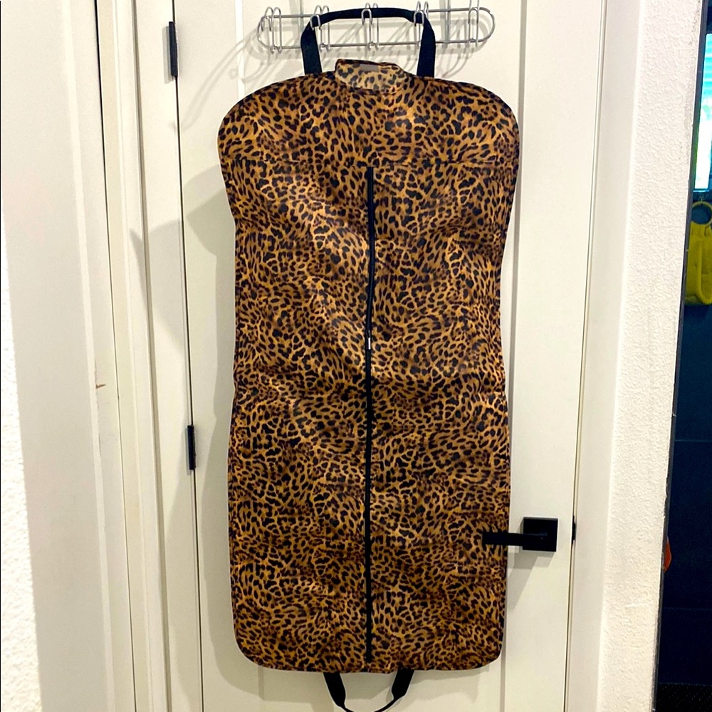 NWT Chico’s Leopard Print Garment / Travel Bag